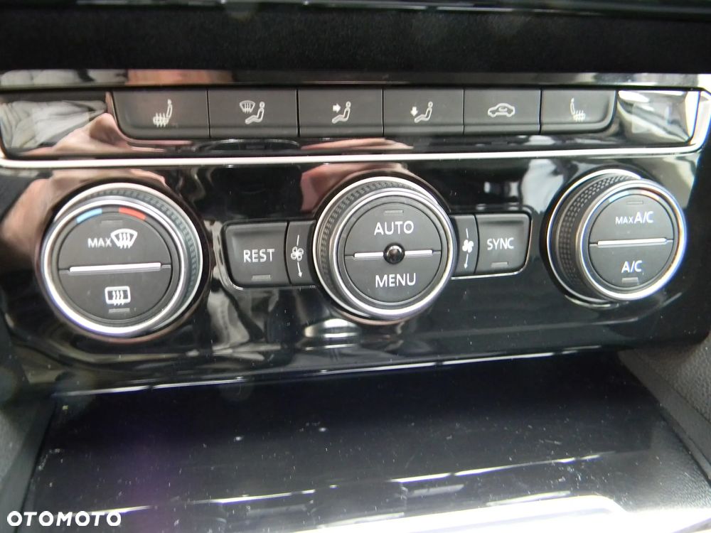 Volkswagen Passat 1.8 TSI BMT Comfortline - 18