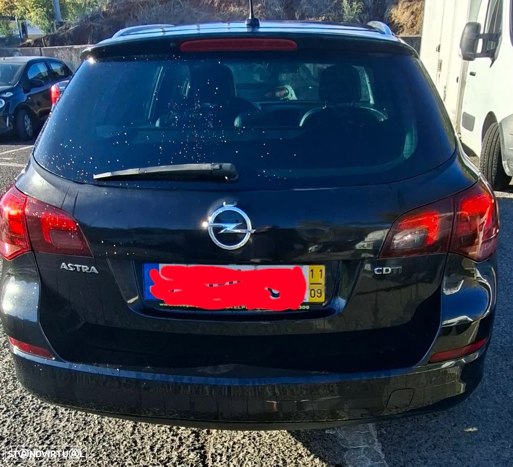Opel Astra Sports Tourer - 4