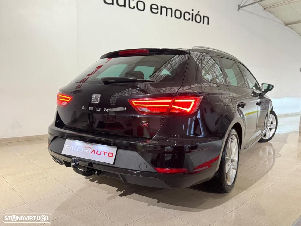 SEAT Leon ST 2.0 TDI DPF DSG FR - 13