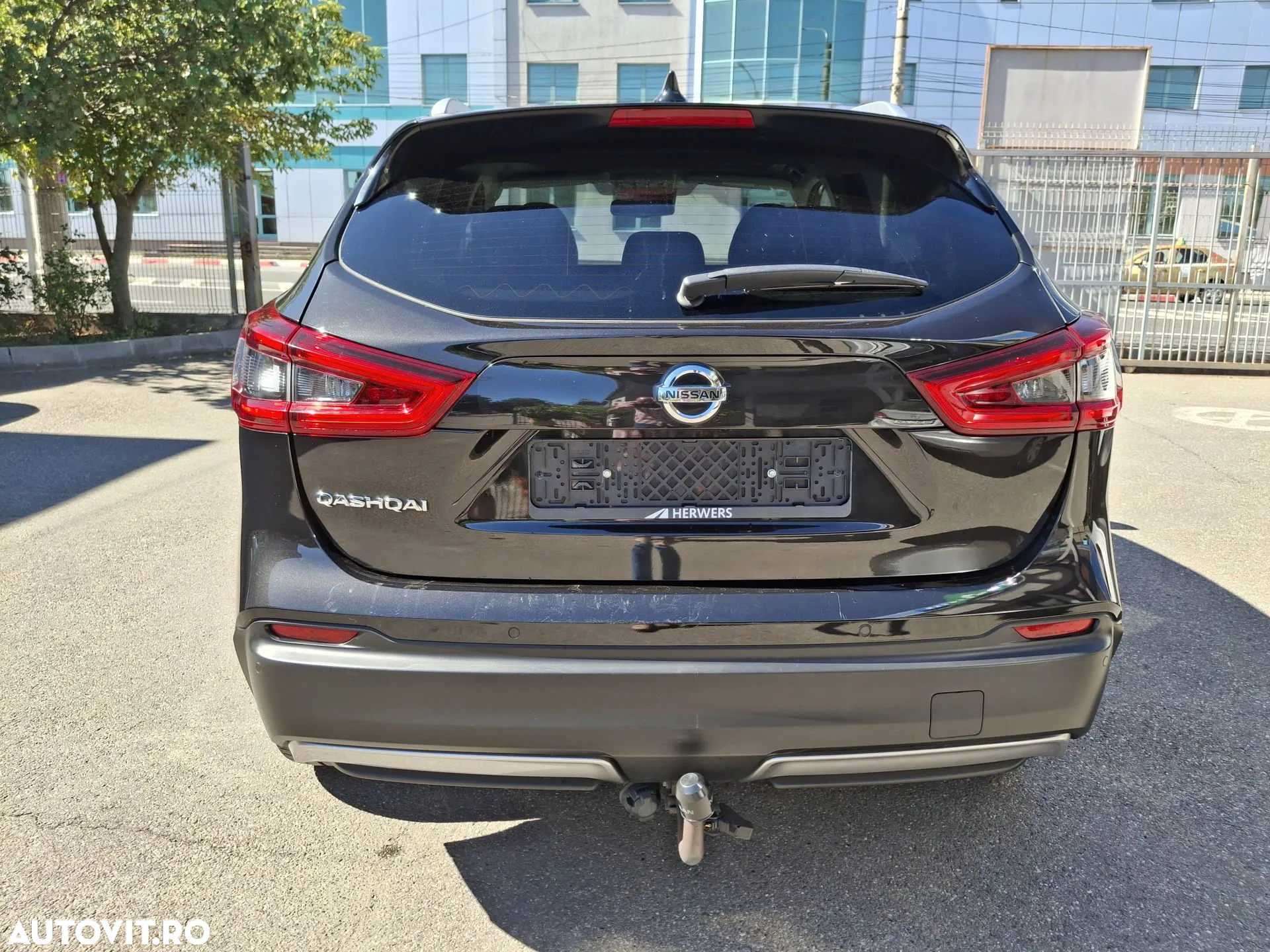 Nissan Qashqai 1.3 DIG-T TEKNA+ - 5