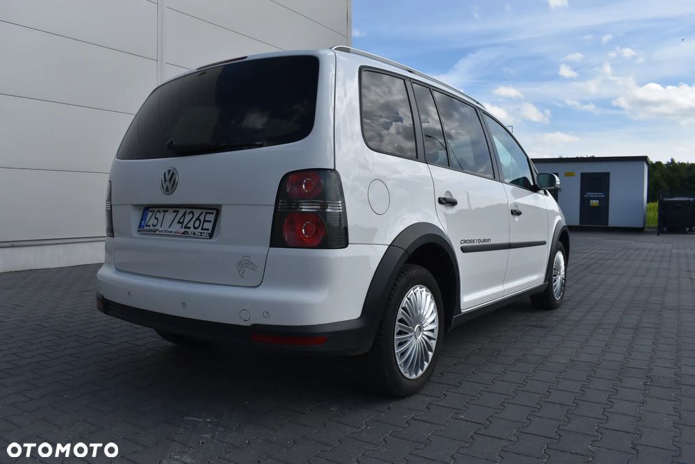 Volkswagen Touran 1.4 TSI Cross - 20