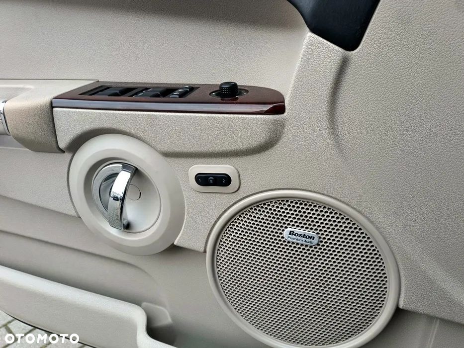 Jeep Commander 3.0 CRD DPF Automatik Overland - 30