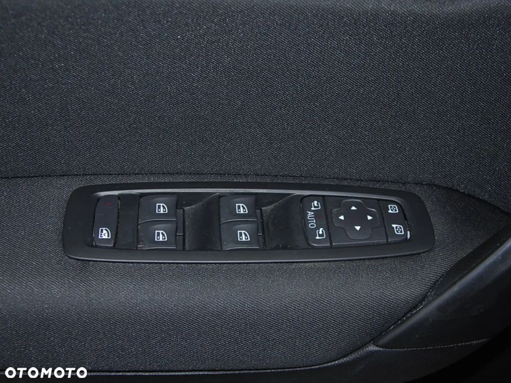 Renault Megane 1.3 TCe FAP Limited EDC - 35