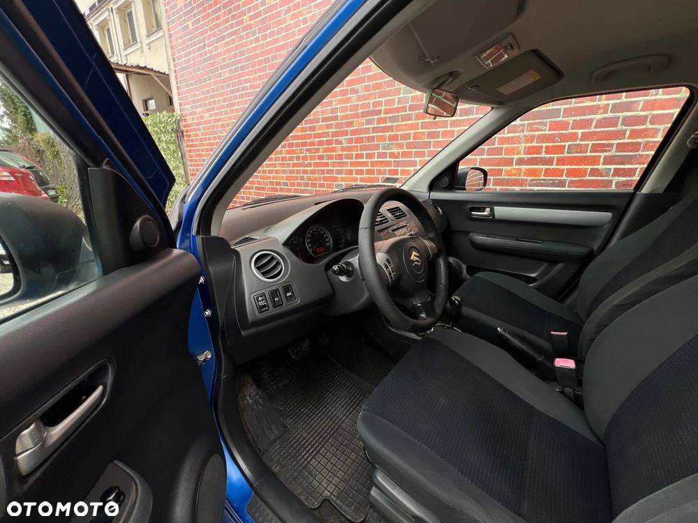 Suzuki Swift 1.3 A-M-T Comfort - 8