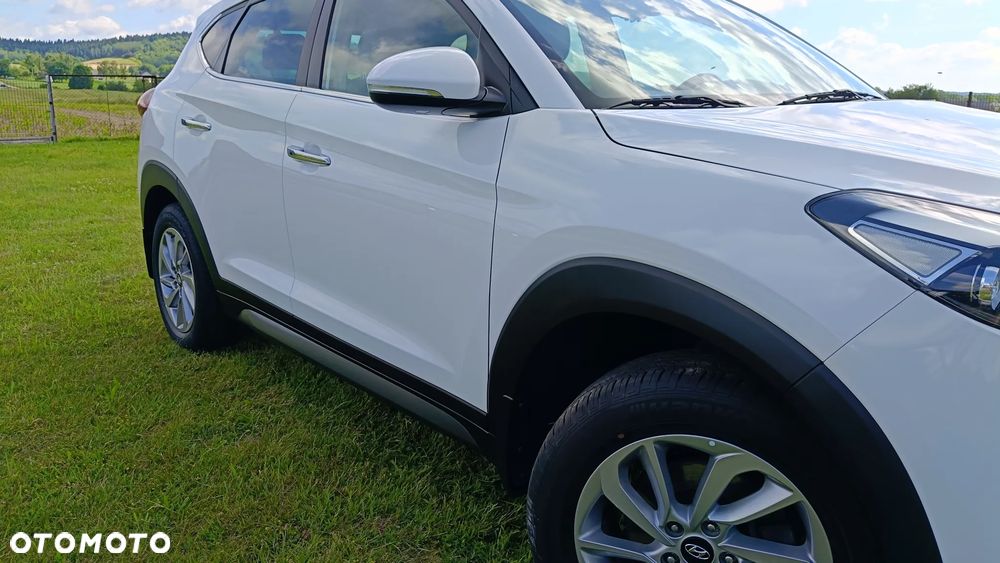 Hyundai Tucson 1.7 CRDI BlueDrive Style 2WD - 9