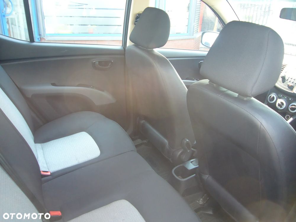 Hyundai i10 1.1 Comfort - 16