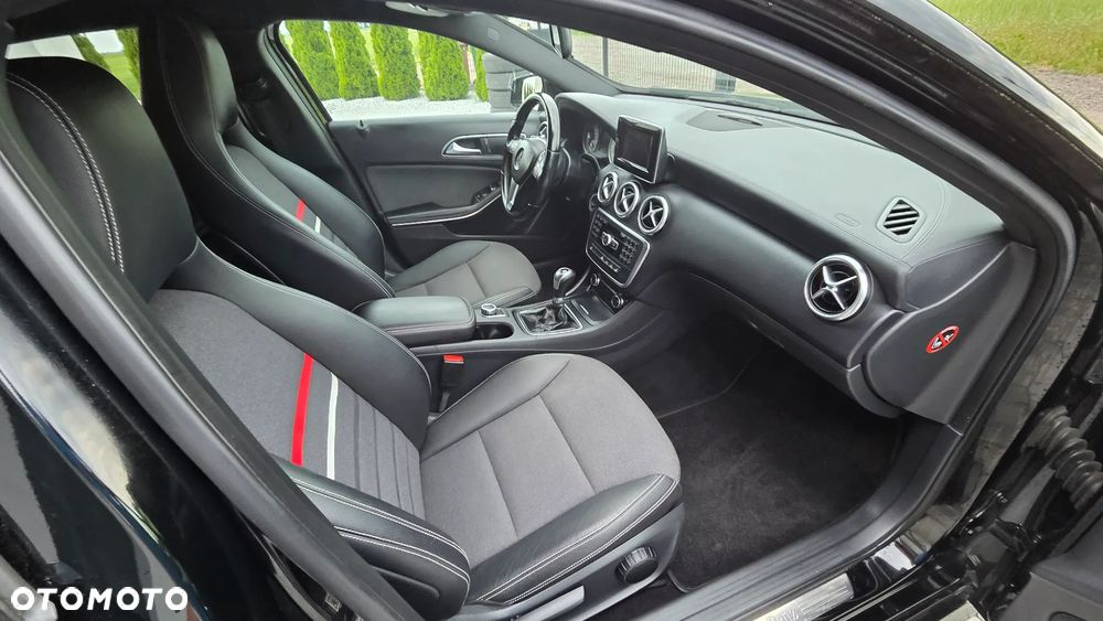 Mercedes-Benz Klasa A 180 (BlueEFFICIENCY) Style - 34