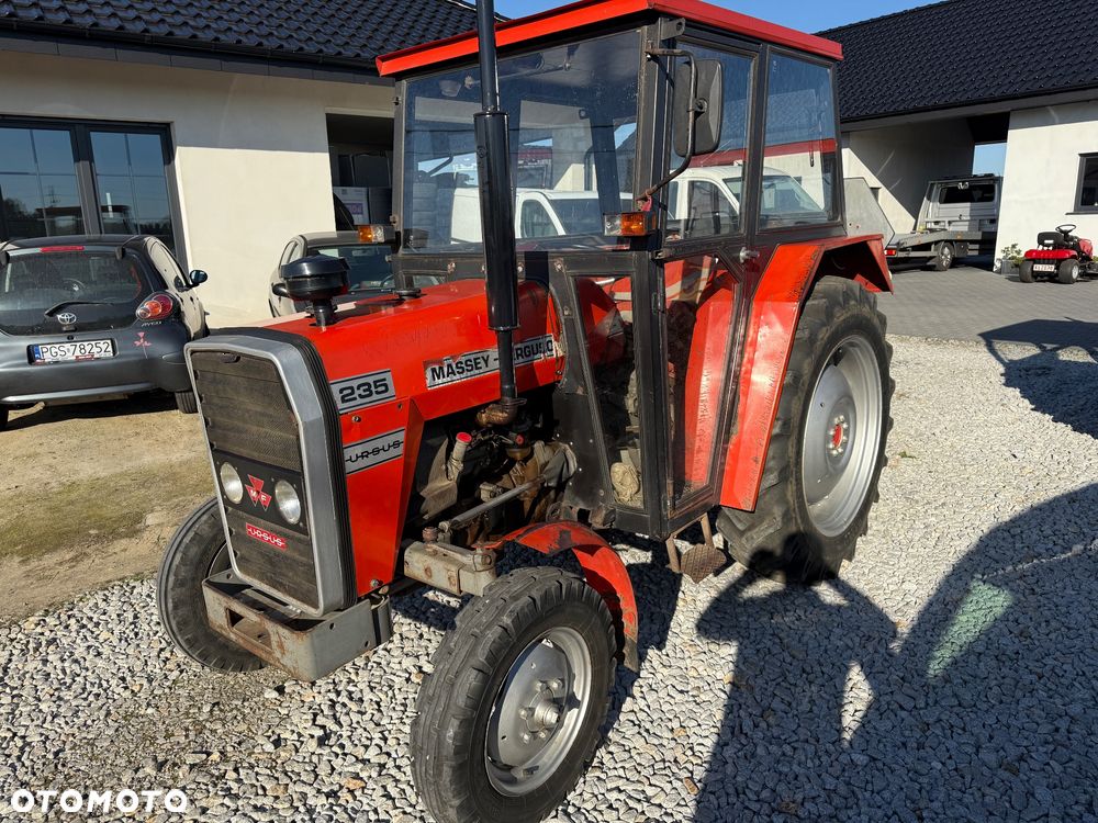 Massey Ferguson 235 - 1