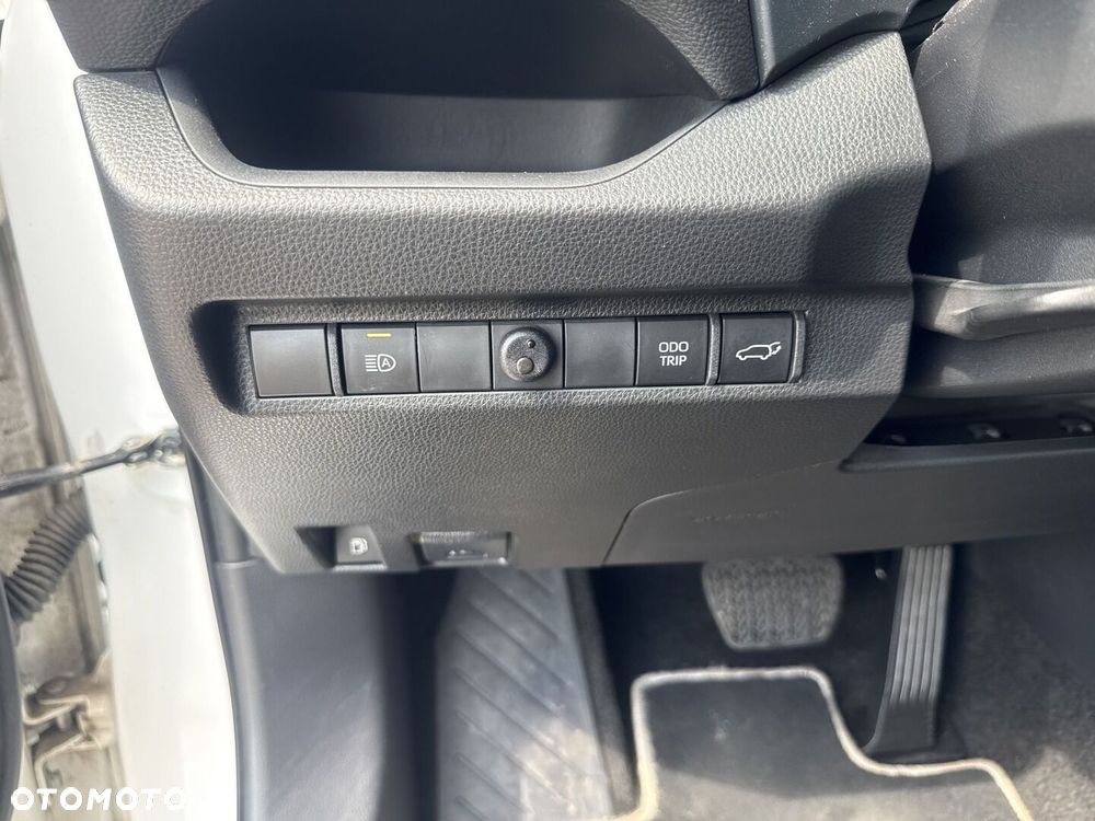 Toyota RAV4 - 24