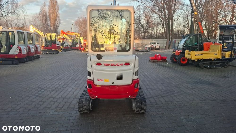 Takeuchi Koparka Gąsienicowa Takeuchi TB225 V0 Okazja DEMO Gwarancja - 3