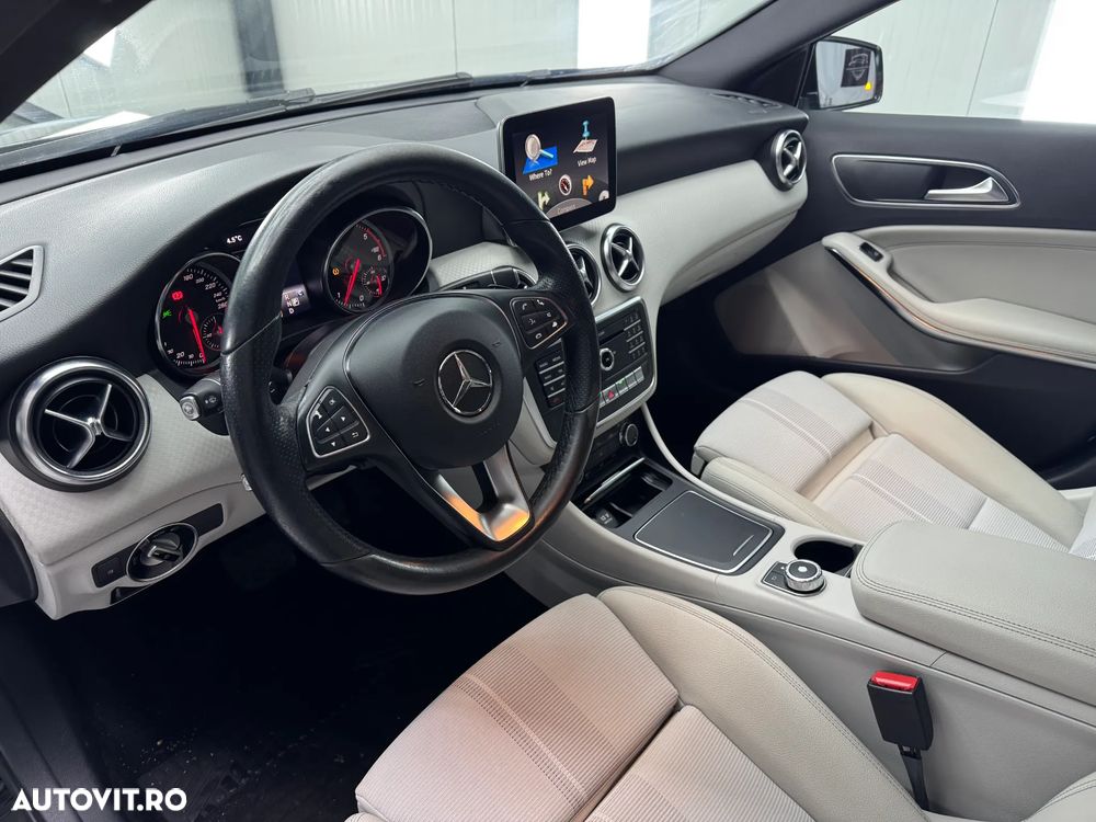 Mercedes-Benz A 200 d 7G-DCT AMG Line - 20