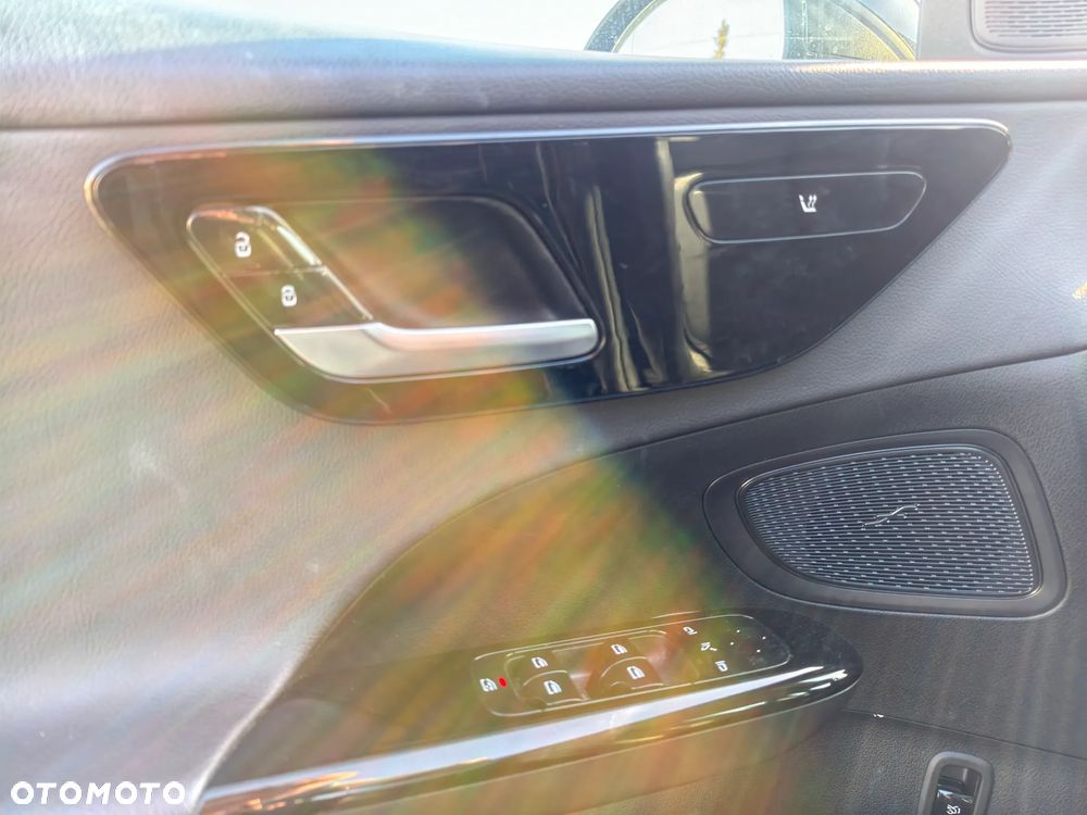 Mercedes-Benz Klasa C - 24