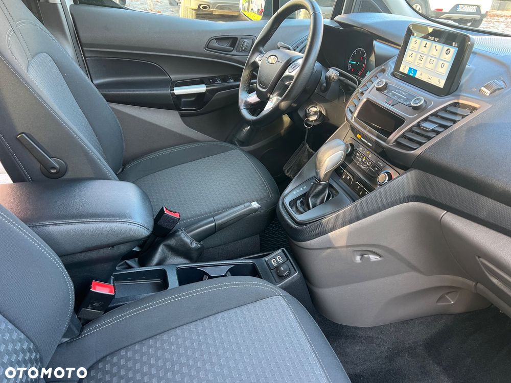 Ford Tourneo Connect Grand - 26