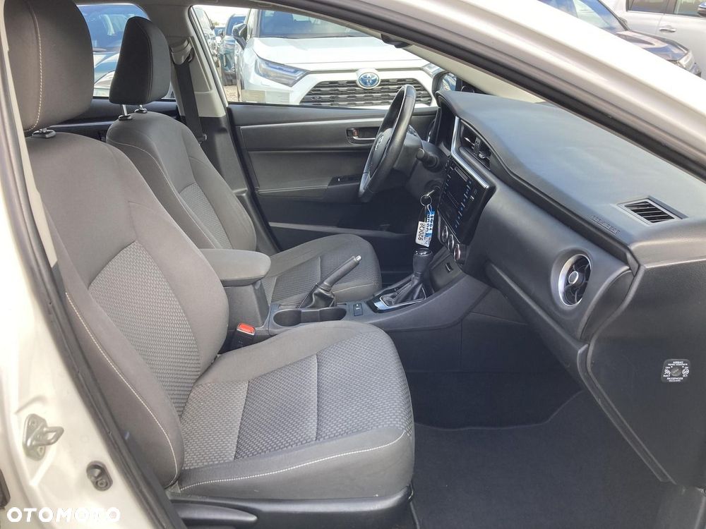 Toyota Corolla 1.6 Premium MS - 19