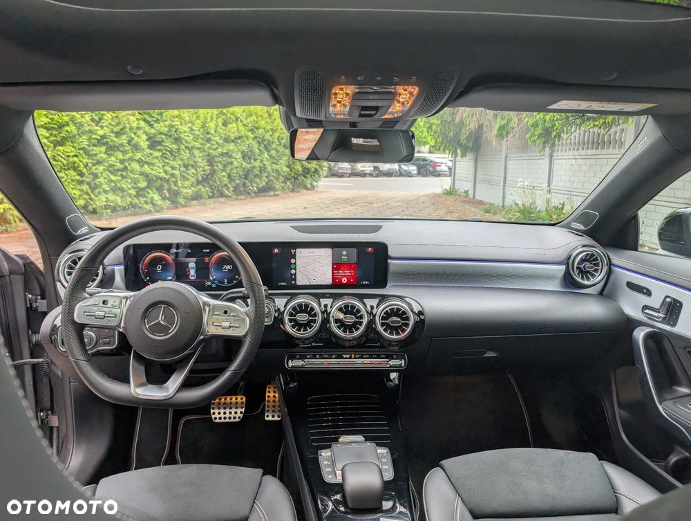 Mercedes-Benz CLA - 13