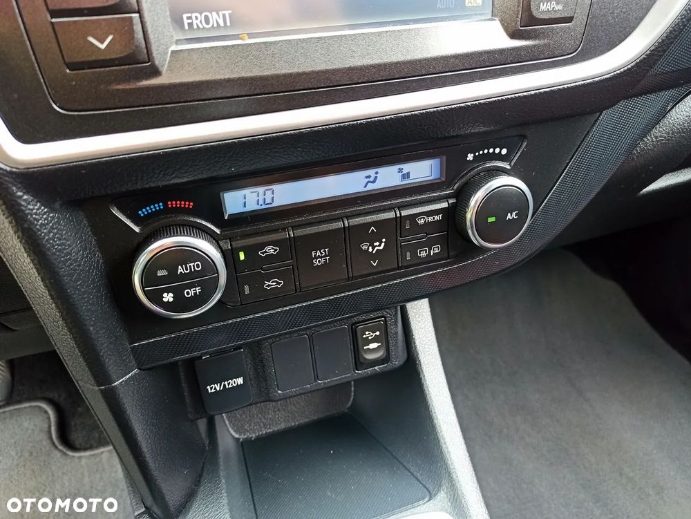 Toyota Auris 2.0 D-4D Executive - 27