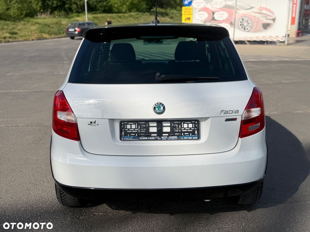 Skoda Fabia 1.2 TSI Monte Carlo - 9