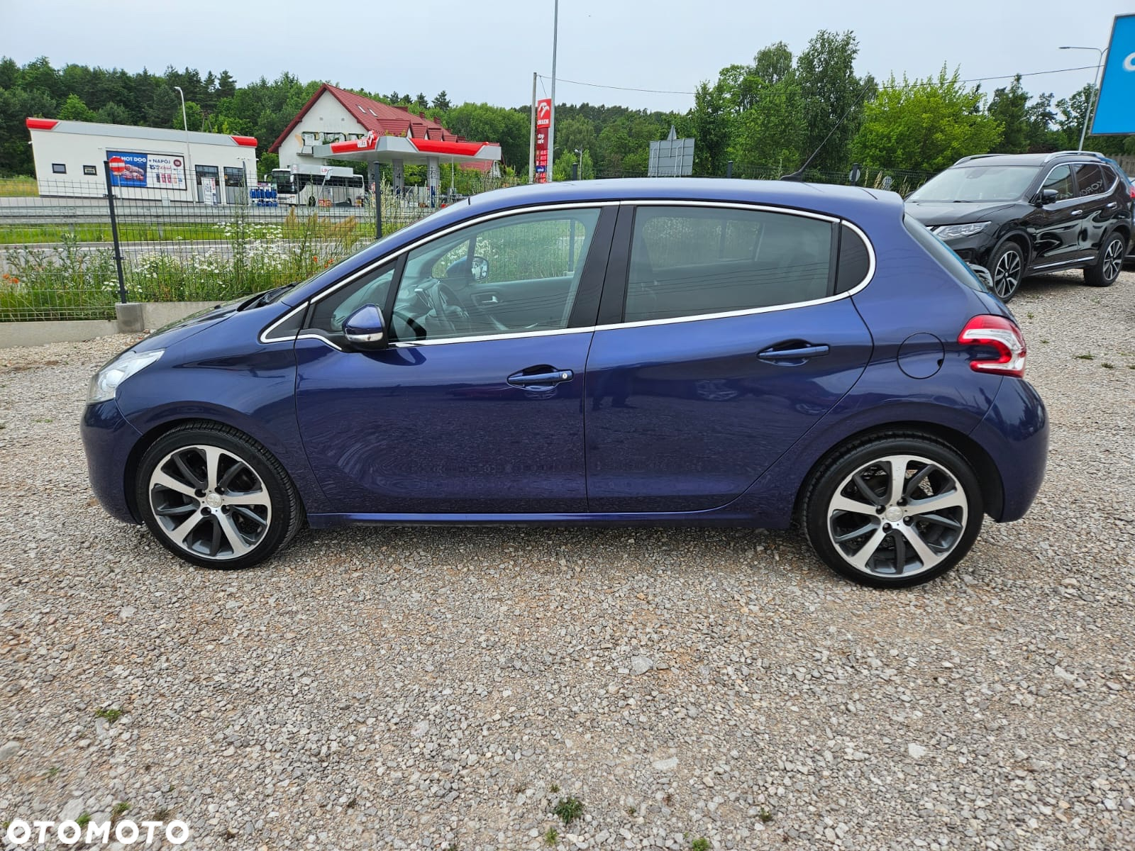 Peugeot 208 1.6 BlueHDi Allure S&S - 5