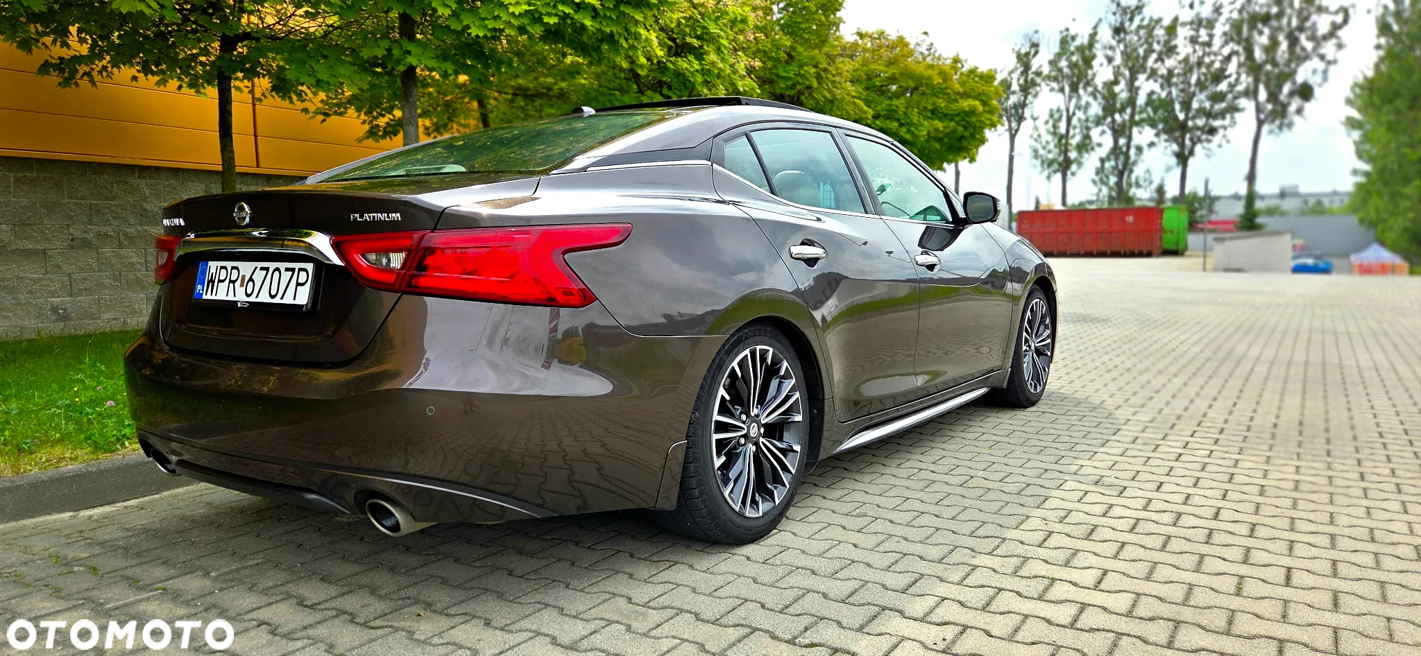 Nissan Maxima - 18