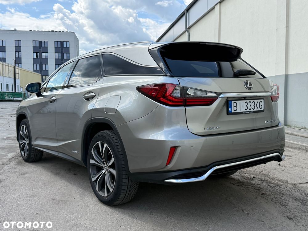 Lexus RX 450hL (hybrid) - 18