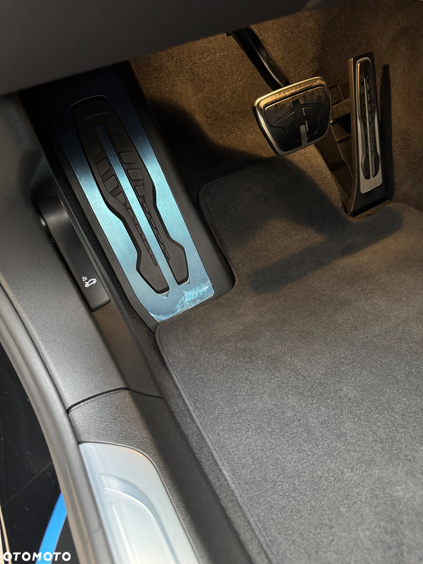BMW Seria 7 M760Li xDrive - 23