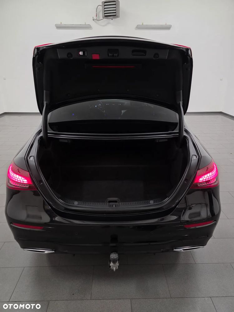 Mercedes-Benz Klasa E 300 de 9G-TRONIC AMG Line - 40