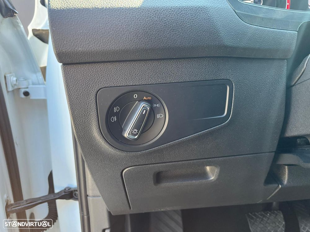 VW Tiguan 2.0 TDi Sport BlueMotion 4Motion DSG - 24