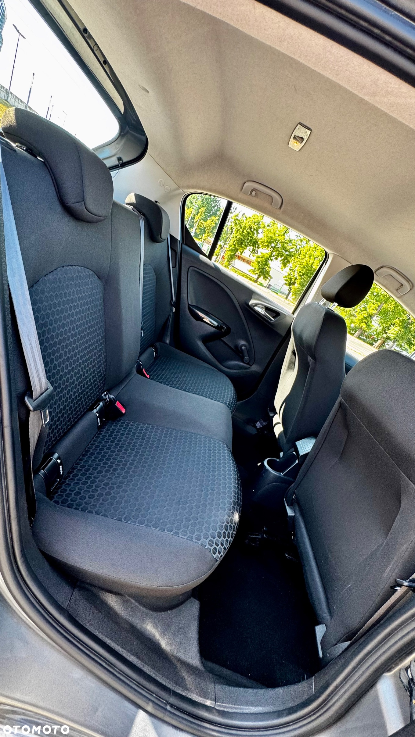 Opel Corsa 1.4 Enjoy - 12
