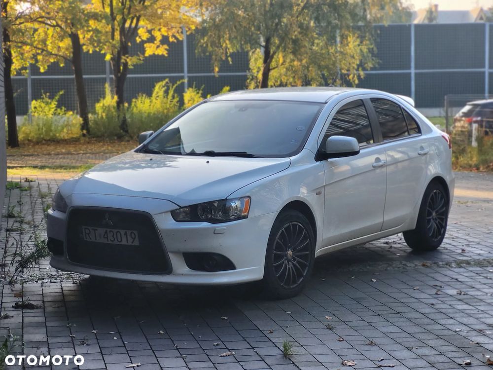 Mitsubishi Lancer 1.8 DID Invite - 2