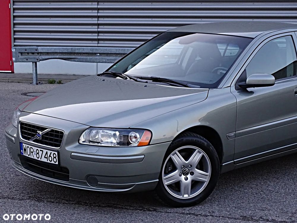 Volvo S60 2.4 Momentum - 4