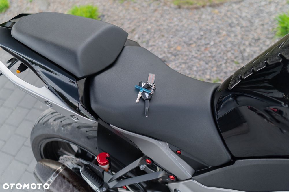 Kawasaki Ninja 1000 SX - 24