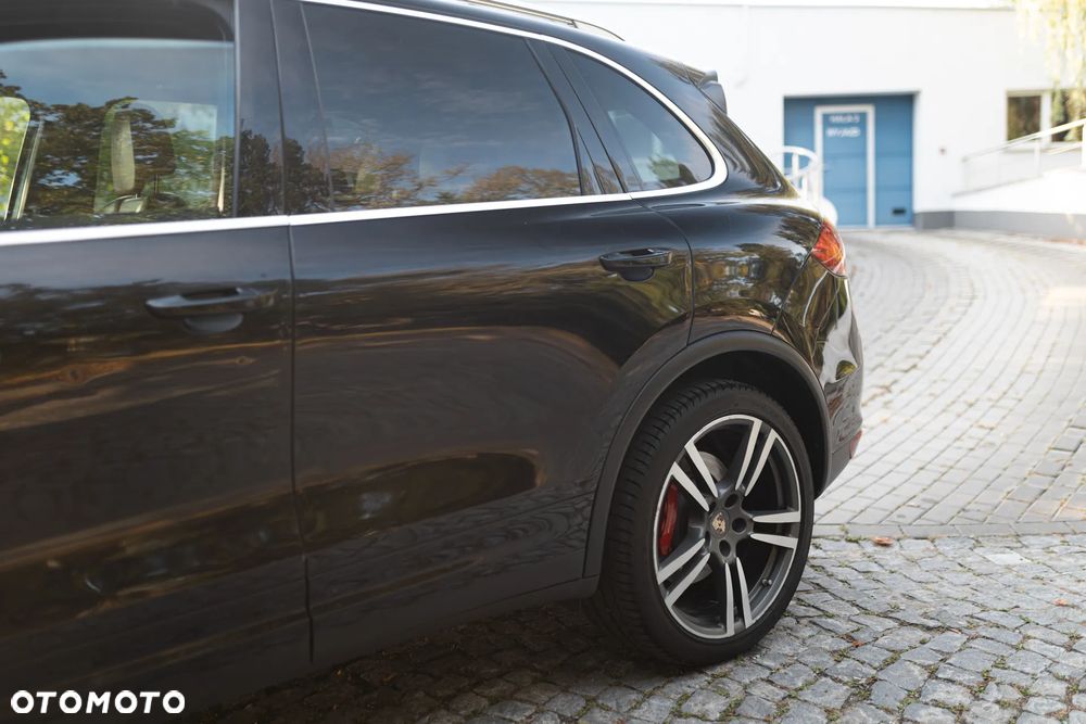 Porsche Cayenne - 9