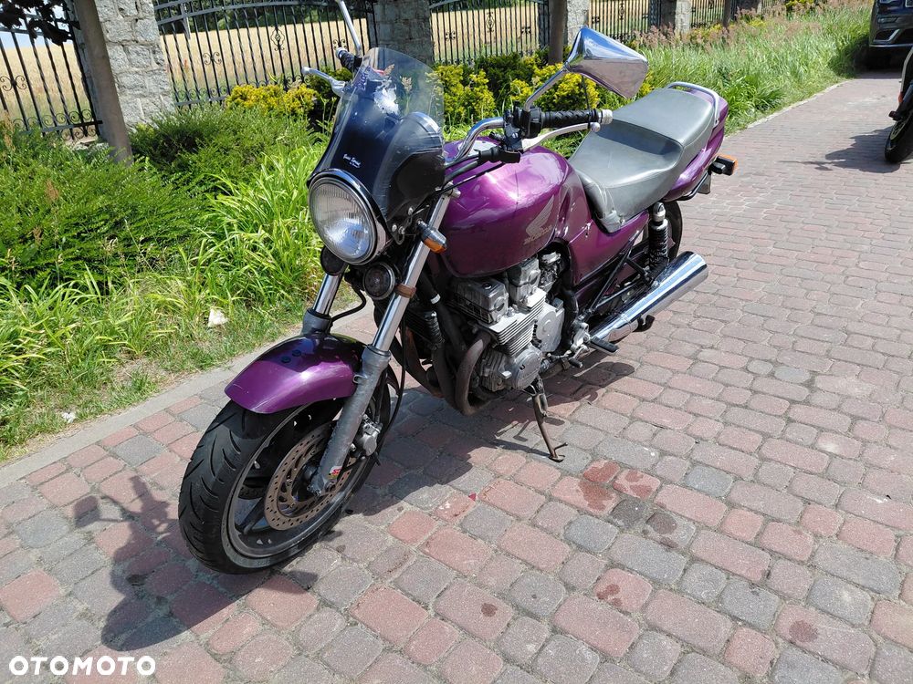 Honda CB - 1