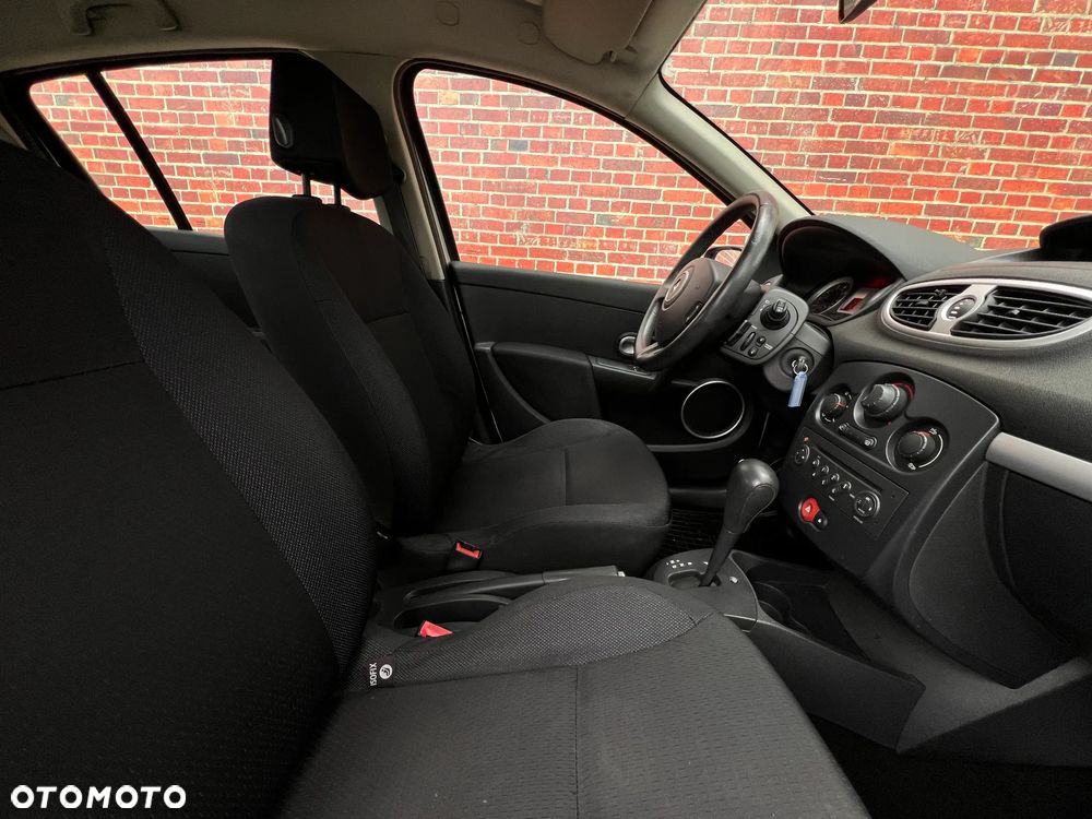 Renault Clio - 14