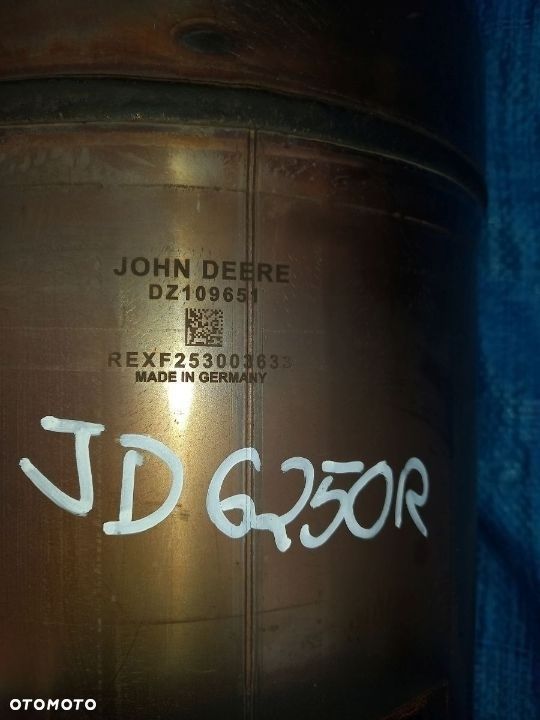 Tłumik DPF DOC SRC z DEF rury mocowanie osłony John Deere 6250R seria 6R - 2