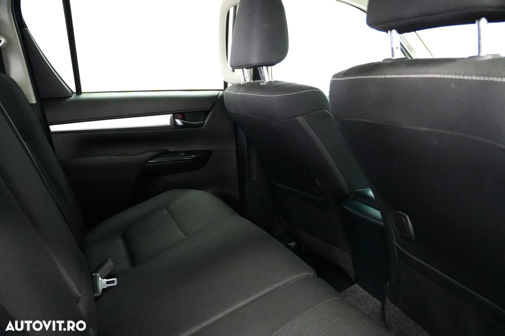 Toyota Hilux - 11