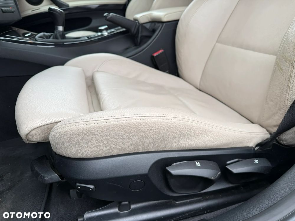 BMW Seria 3 320d Efficient Dynamics Edition - 26