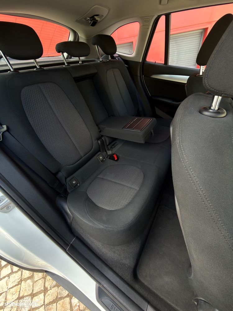 BMW X1 xDrive25e - 12