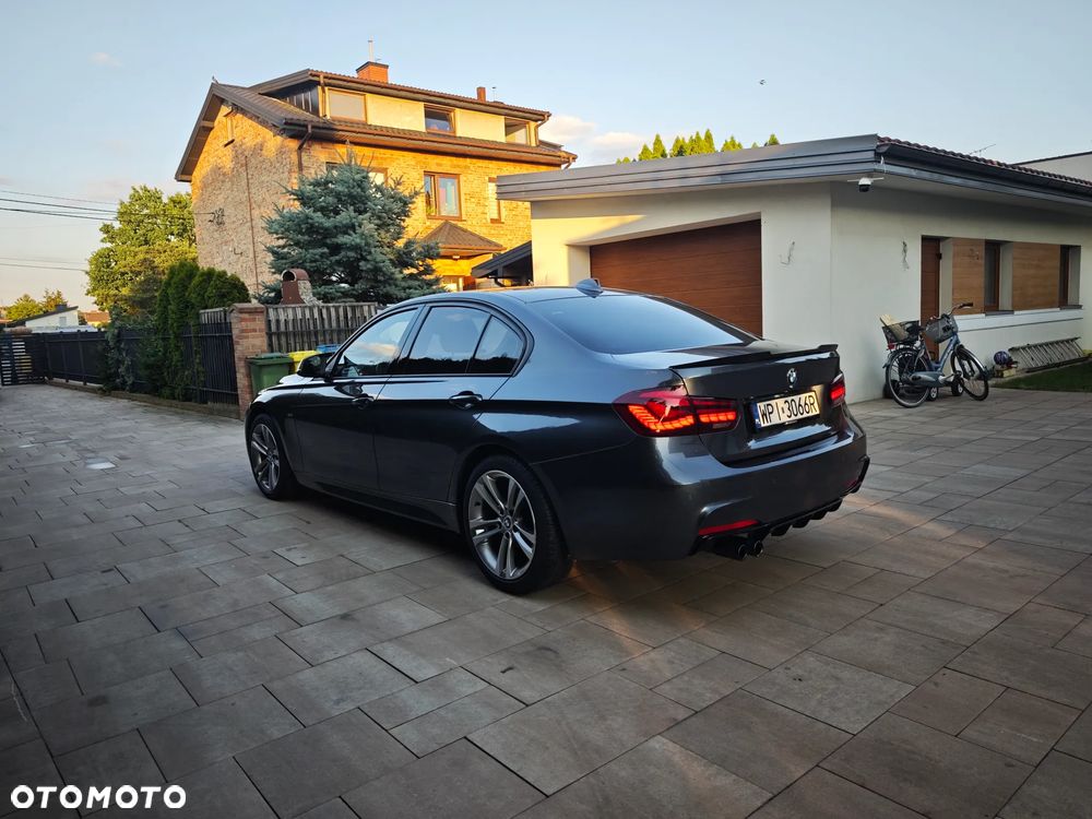 BMW Seria 3 328i M Sport - 33