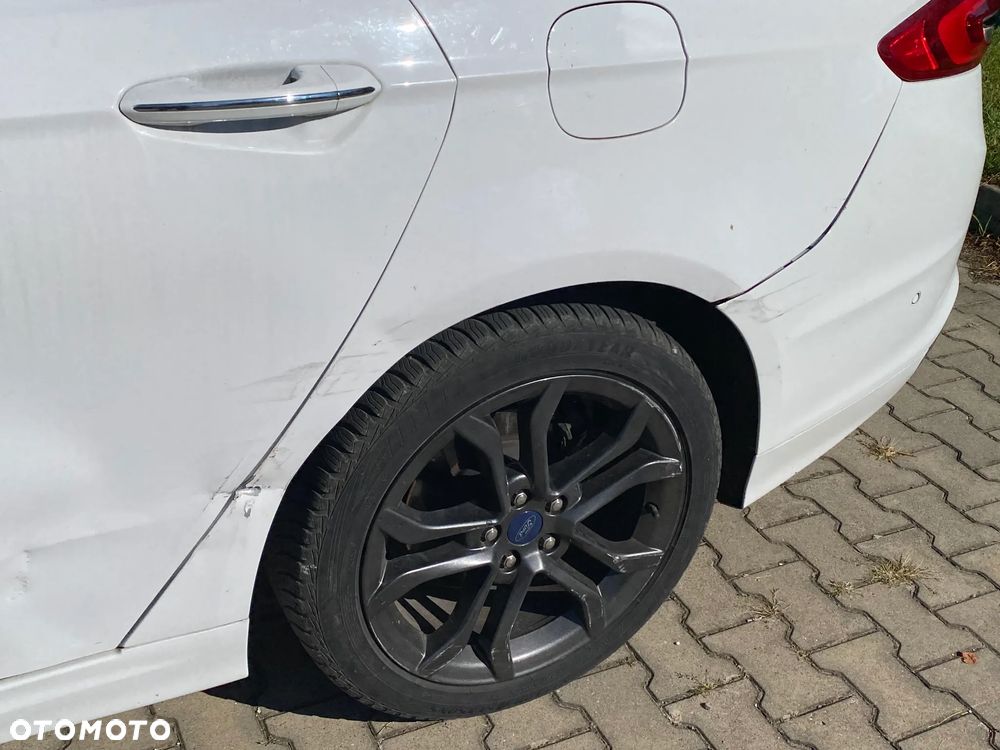 Ford Fusion - 13
