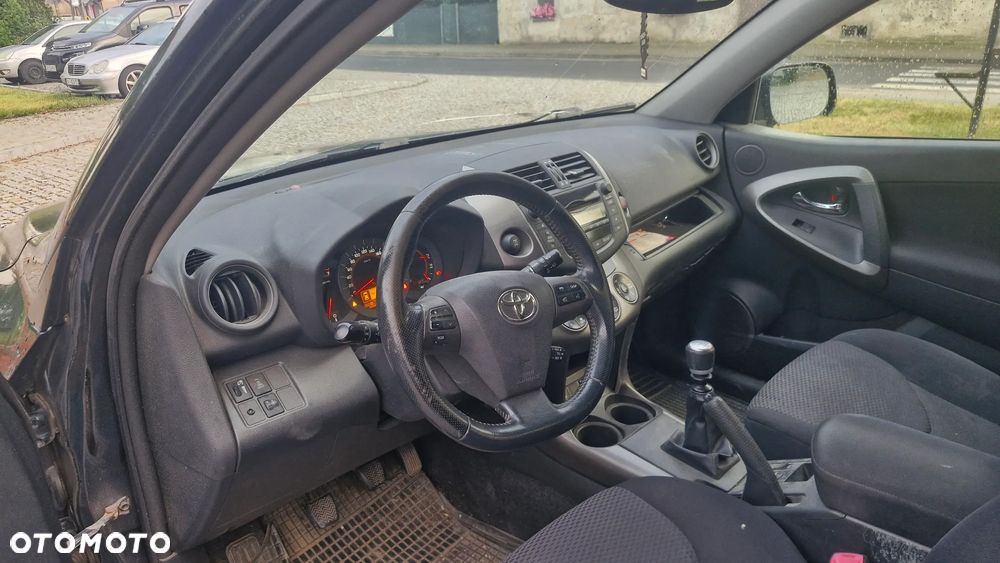 Toyota RAV4 2.2 D-4D 4x4 - 9