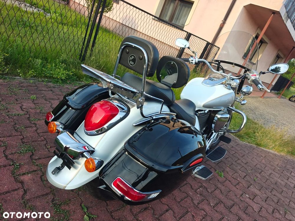 Suzuki Intruder - 6