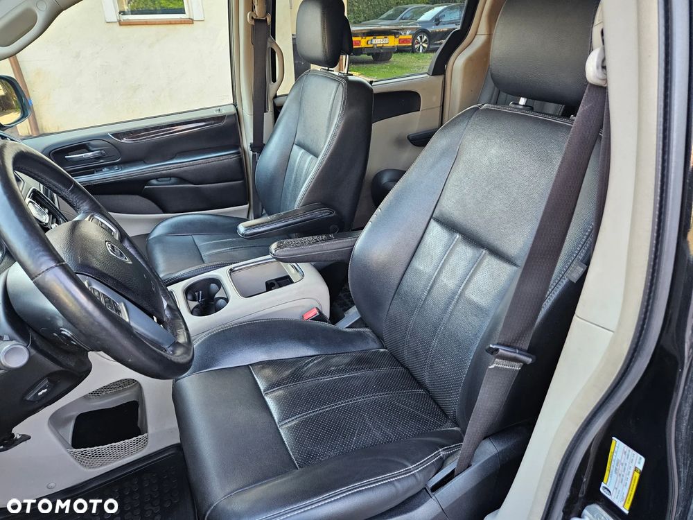Lancia Voyager 2.8CRD Gold - 9