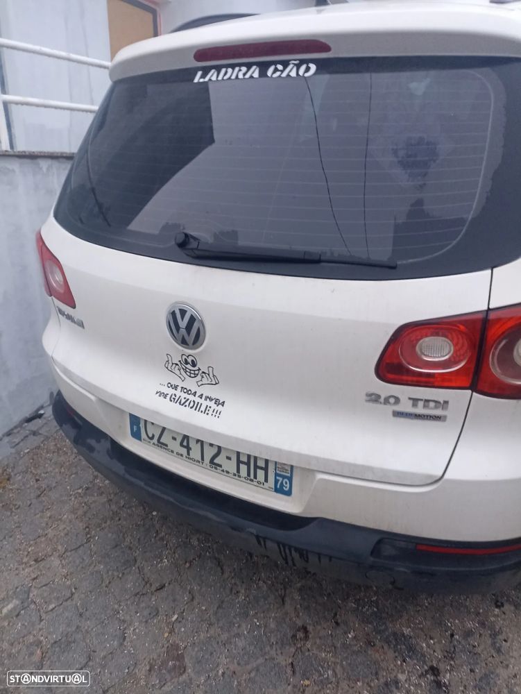 VW Tiguan 2.0 TDi Sport BlueMotion 4Motion - 8