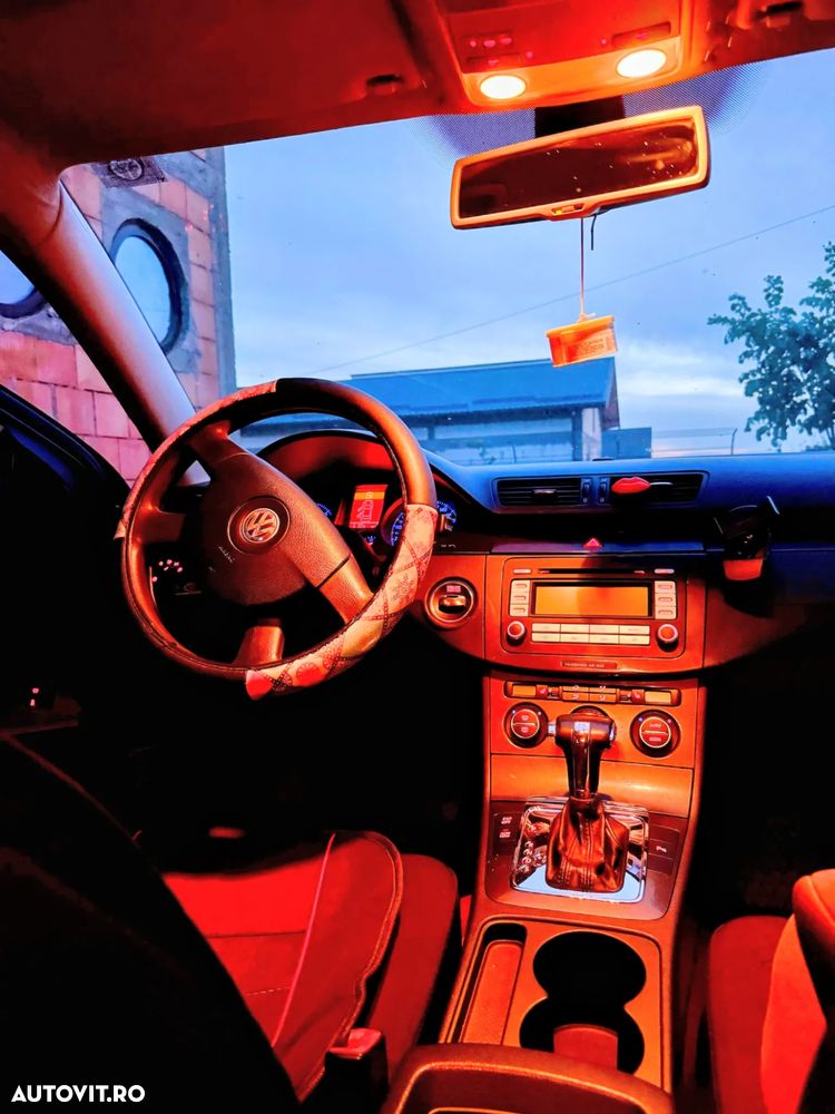 Volkswagen Passat - 4