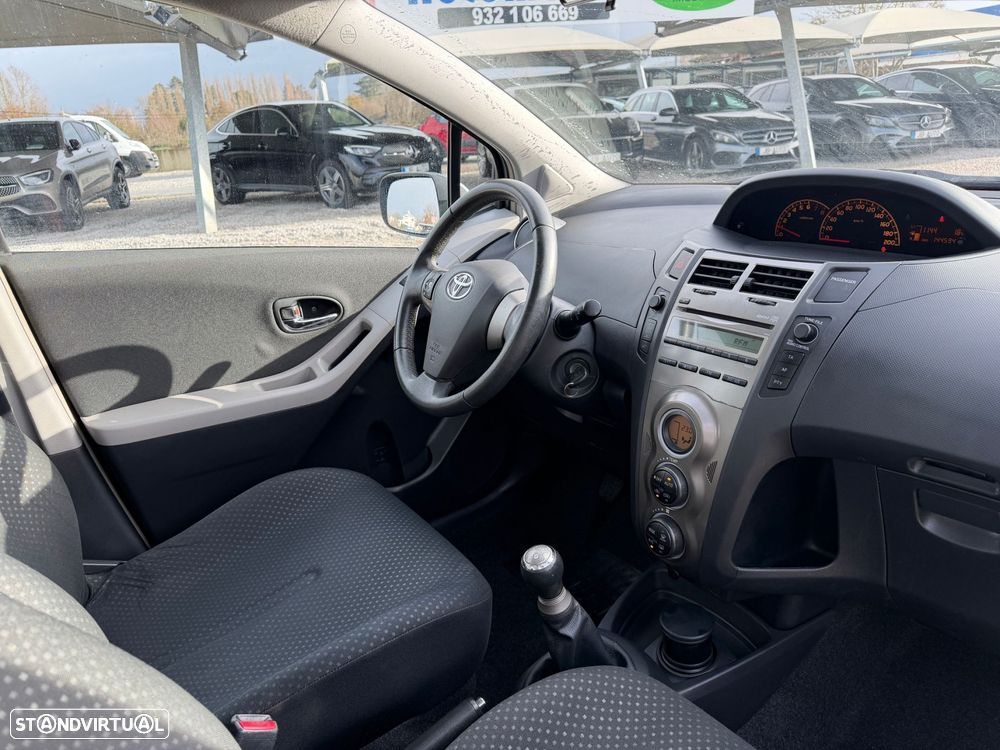 Toyota Yaris 1.0 VVT-i Comfort+AC - 10