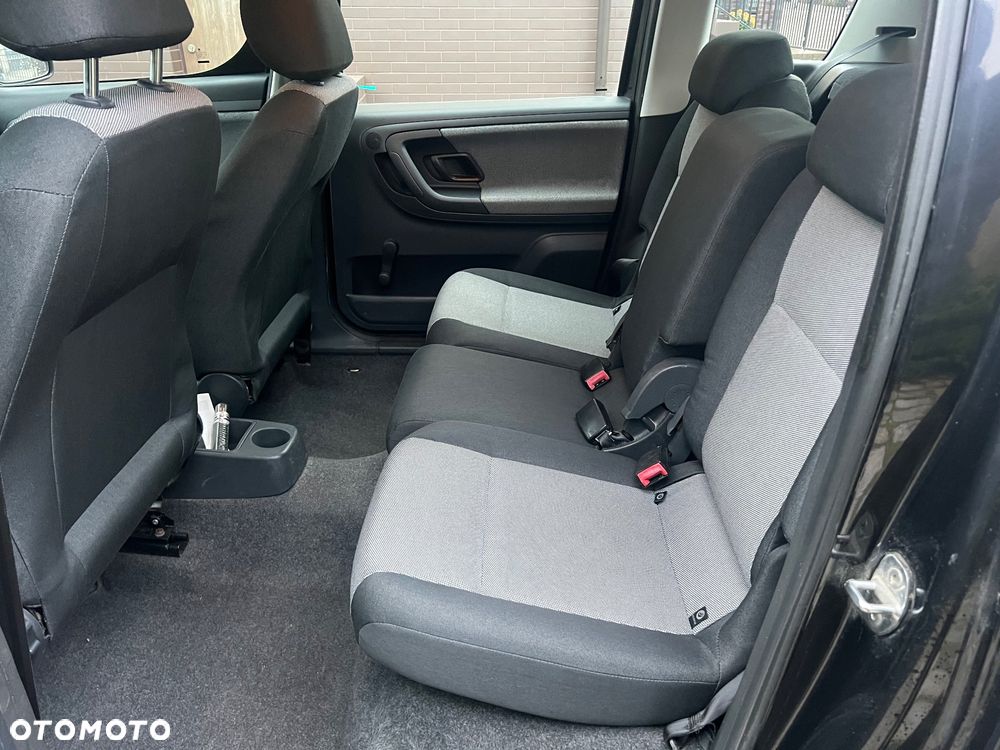 Skoda Roomster 1.2 Fresh - 24