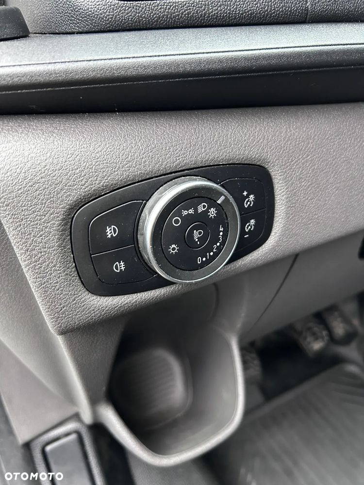 Ford TRANSIT CUSTOM - 6