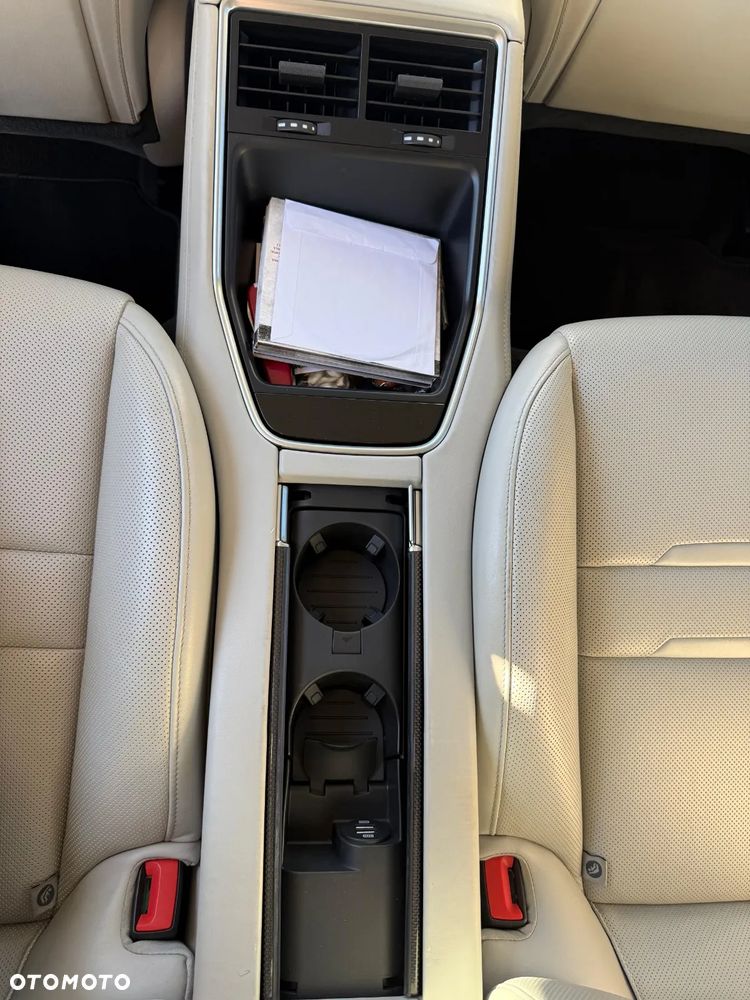 Porsche Panamera 4S - 19