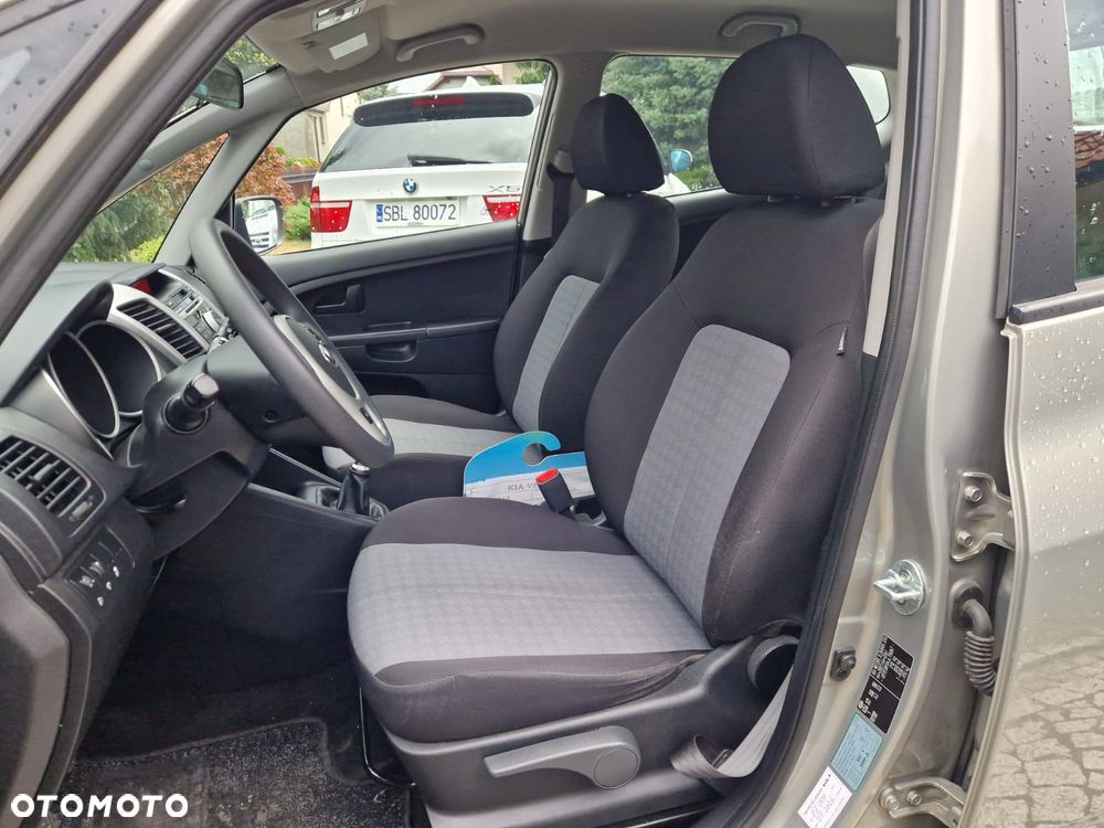 Kia Venga 1.4 CVVT Dream Team Edition - 20